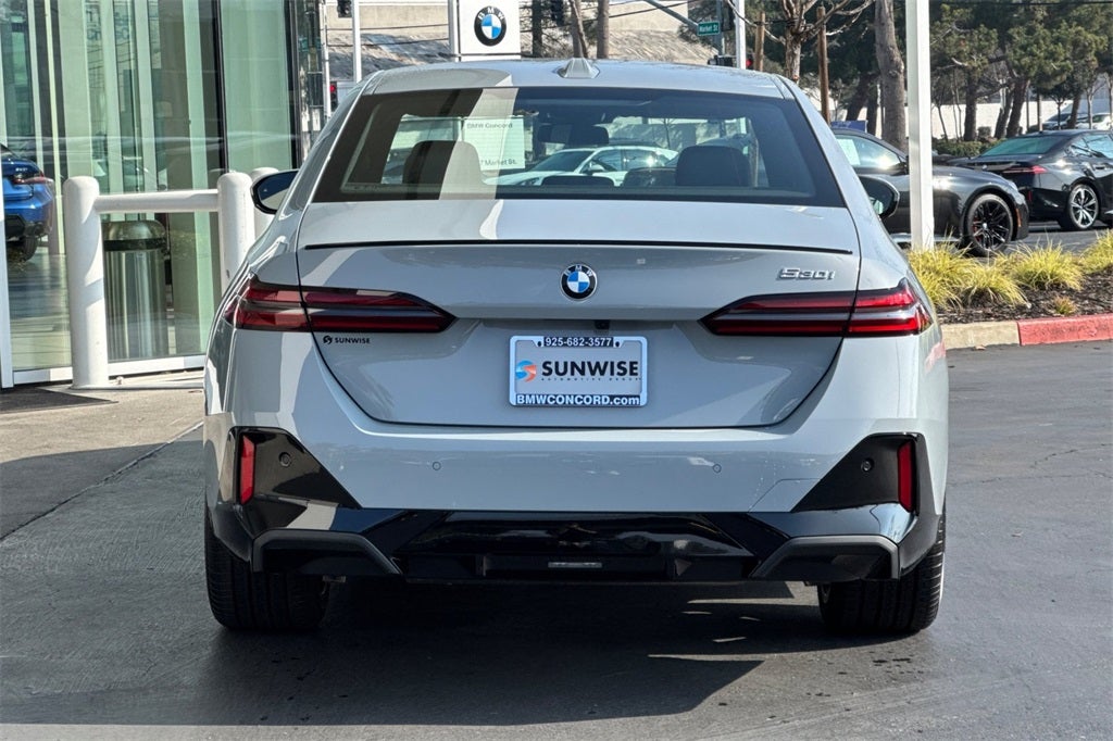 2026 BMW 5 Series 530i