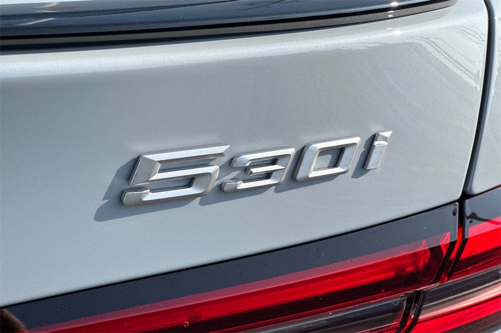 2026 BMW 5 Series 530i