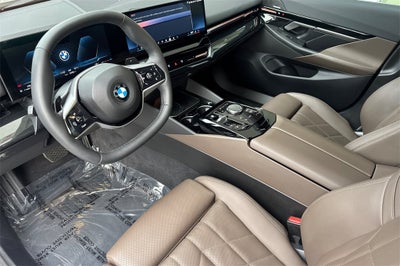 2025 BMW 5 Series 530i
