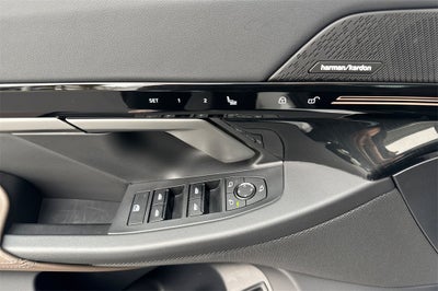 2025 BMW 5 Series 530i