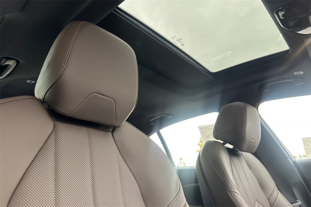 2025 BMW 5 Series 530i