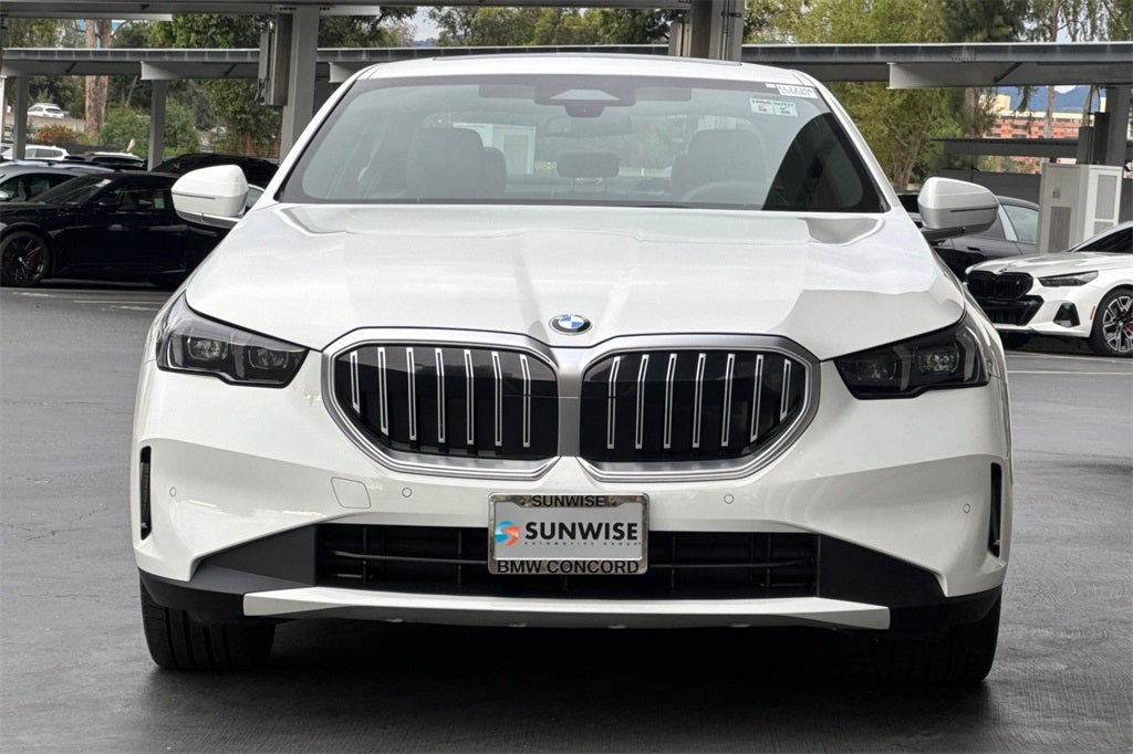 2025 BMW 5 Series 530i