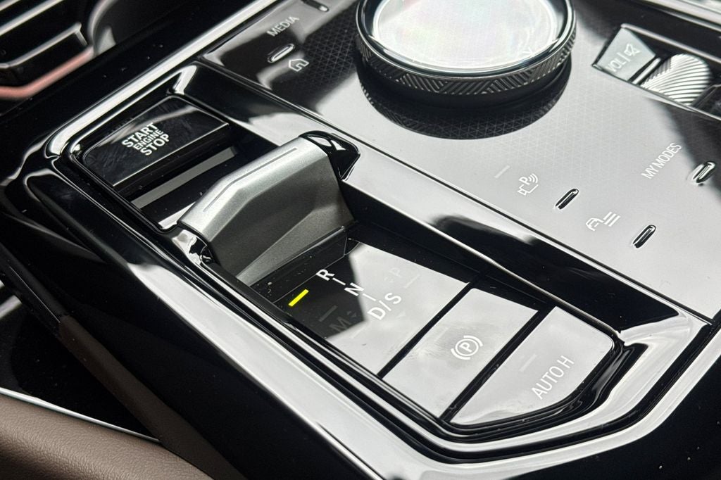 2026 BMW 5 Series 530i