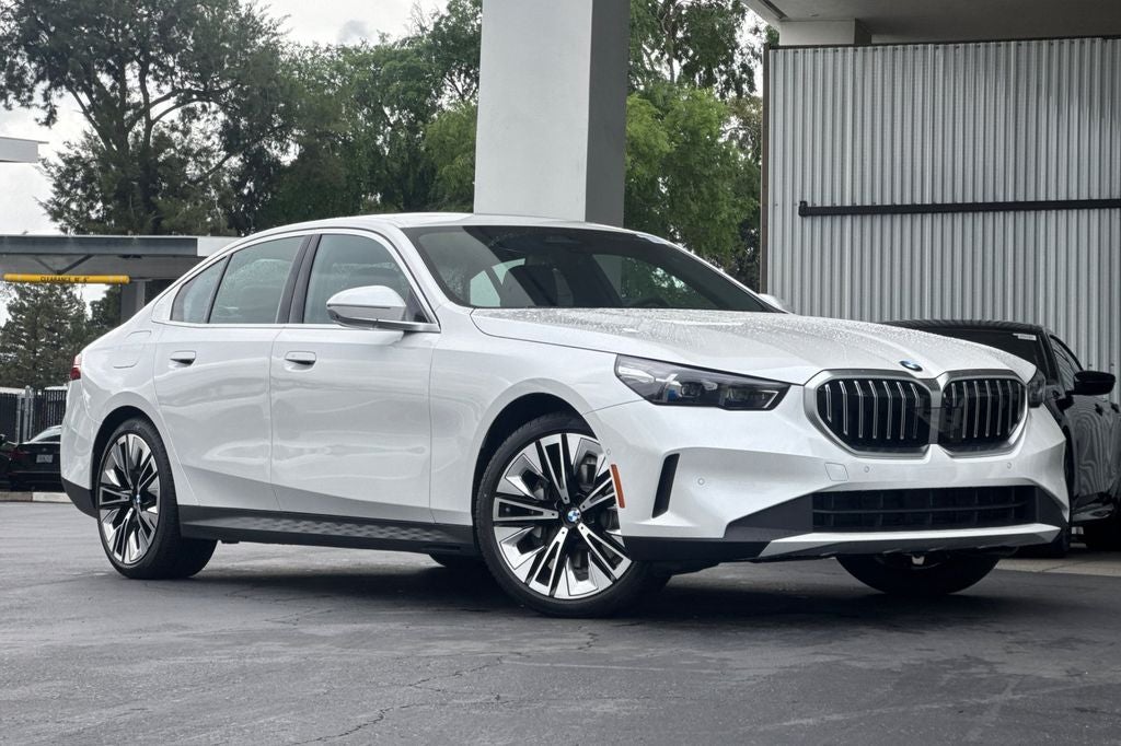 2026 BMW 5 Series 530i
