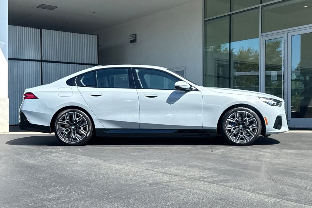 2027 BMW 5 Series 530i