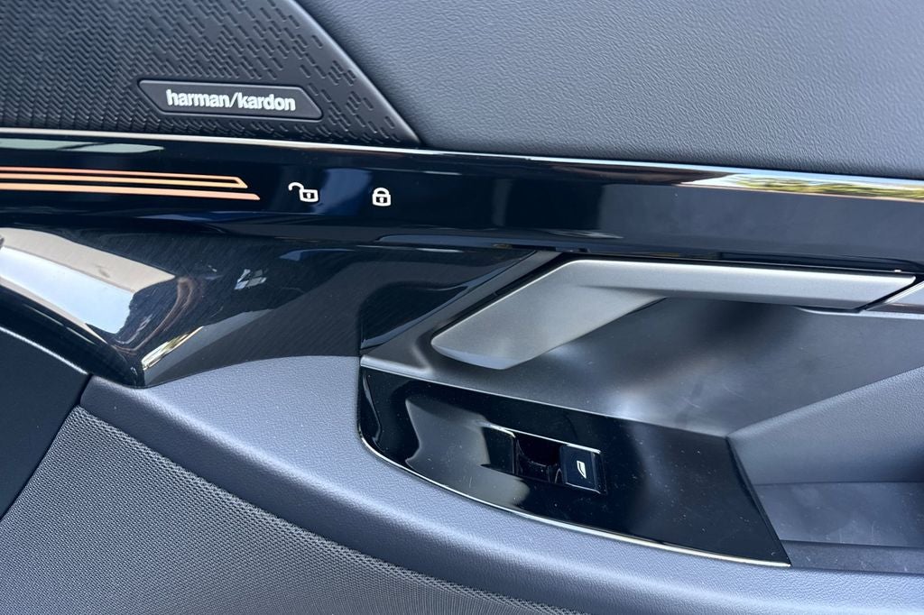 2026 BMW 5 Series 530i