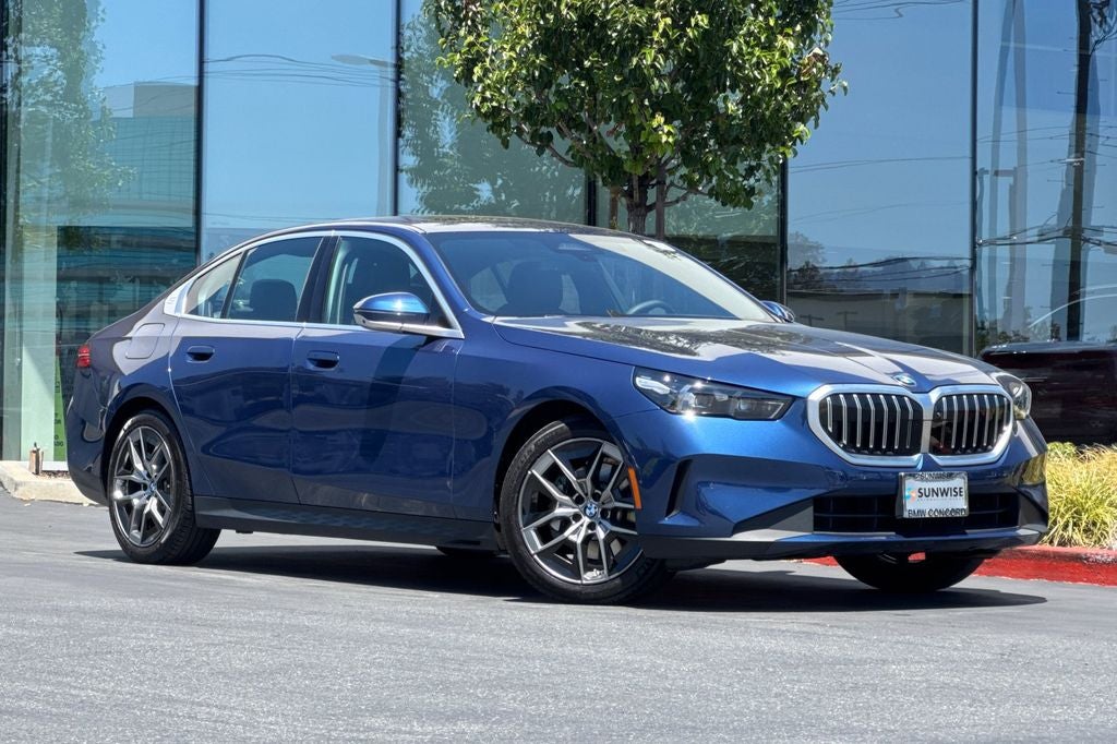 2026 BMW 5 Series 530i