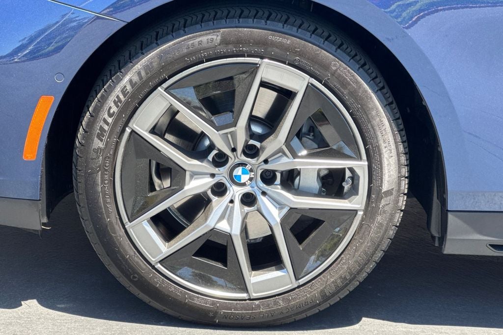 2026 BMW 5 Series 530i