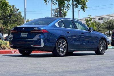 2026 BMW 5 Series 530i