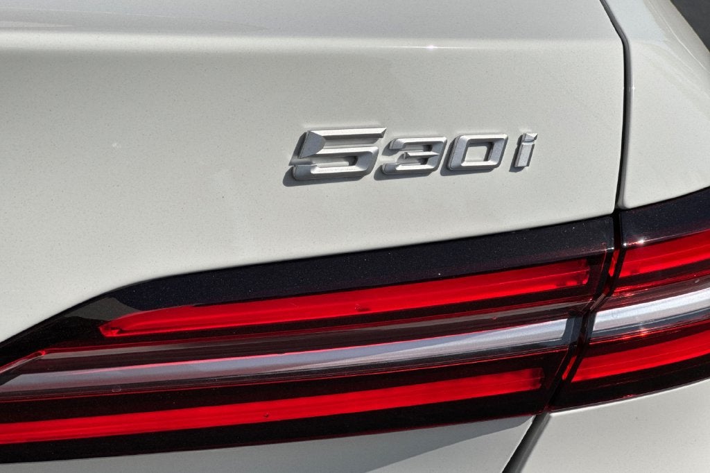 2027 BMW 5 Series 530i