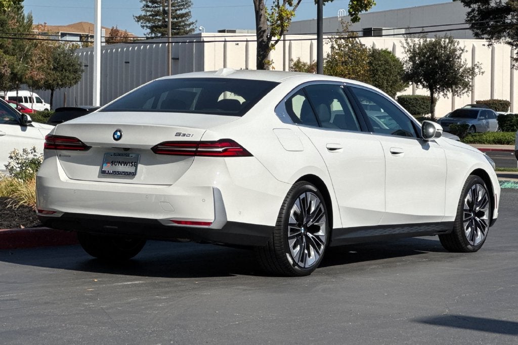 2027 BMW 5 Series 530i