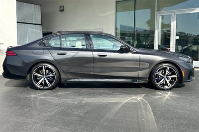 2025 BMW 5 Series 530i