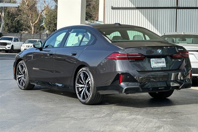 2025 BMW 5 Series 530i