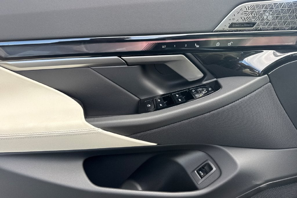 2027 BMW 5 Series 530i