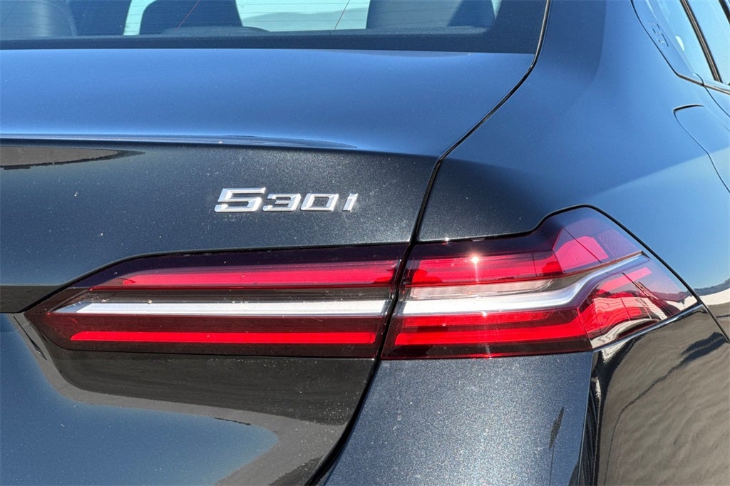 2026 BMW 5 Series 530i