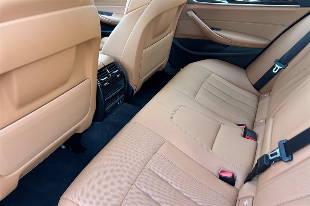 2022 BMW 5 Series 530i