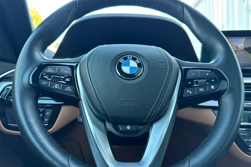 2022 BMW 5 Series 530i