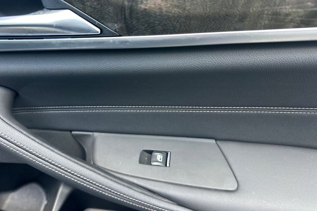 2023 BMW 5 Series 530i