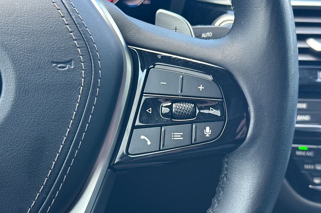 2023 BMW 5 Series 530i