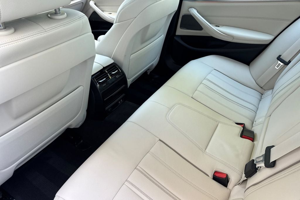 2023 BMW 5 Series 530i