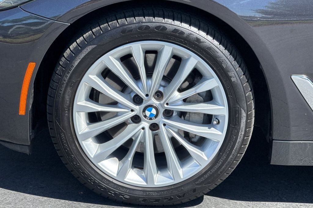 2023 BMW 5 Series 530i