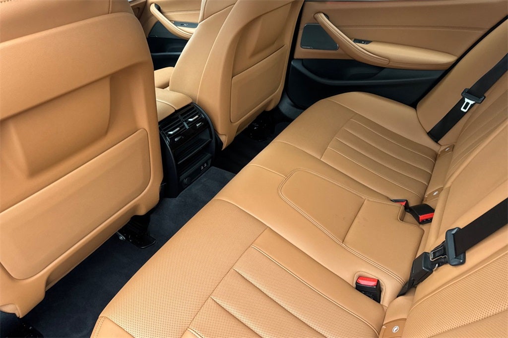 2022 BMW 5 Series 530i