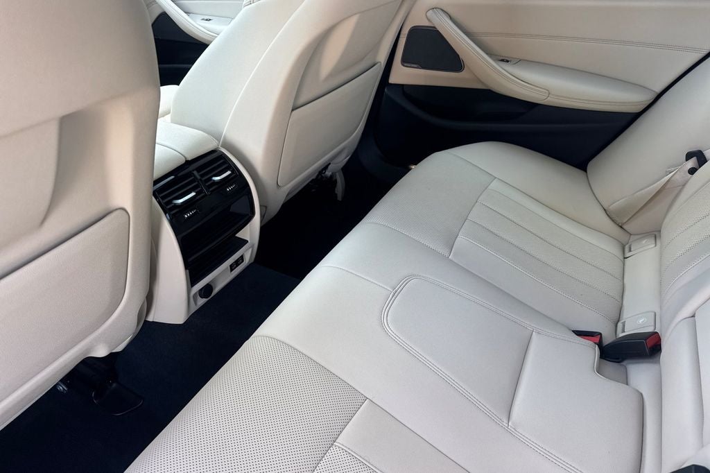 2023 BMW 5 Series 530i