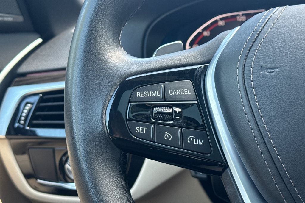 2023 BMW 5 Series 530i