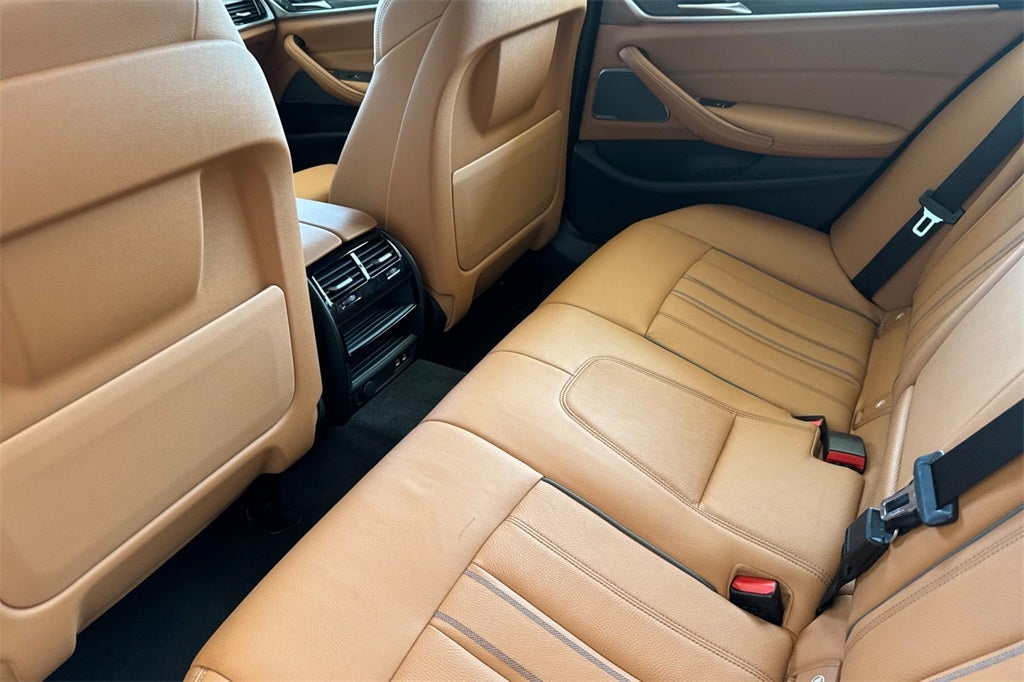 2022 BMW 5 Series 530i