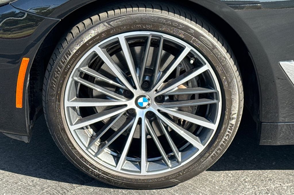 2022 BMW 5 Series 540i