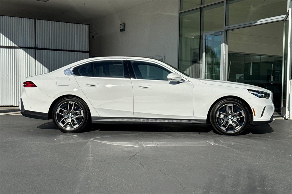 2026 BMW 5 Series 530i xDrive