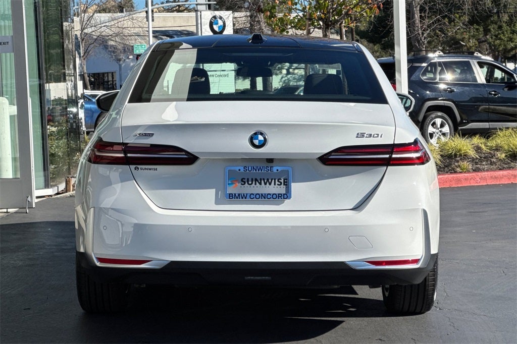 2026 BMW 5 Series 530i xDrive