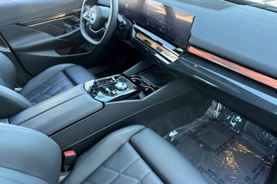 2025 BMW 5 Series 540i xDrive