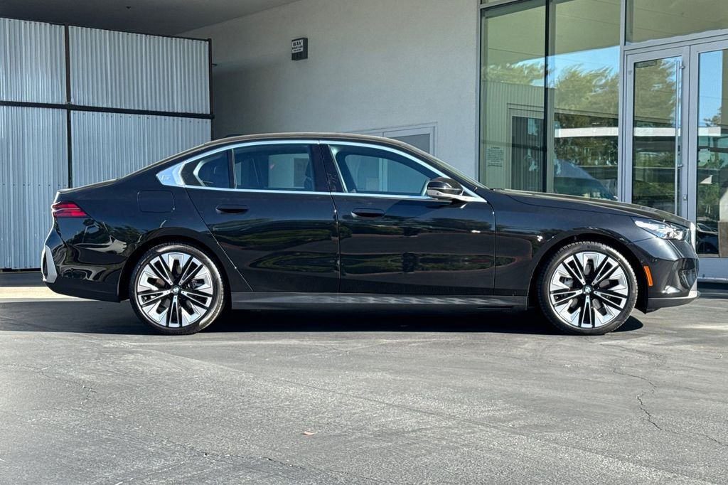2025 BMW 5 Series 540i xDrive
