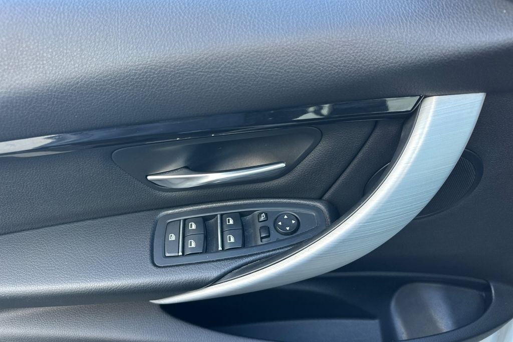 2016 BMW 3 Series 328i