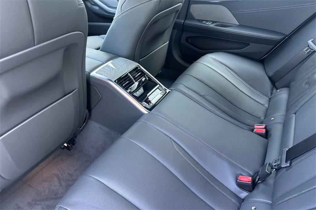 2026 BMW 8 Series 840