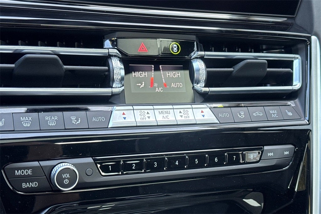 2026 BMW 8 Series 840