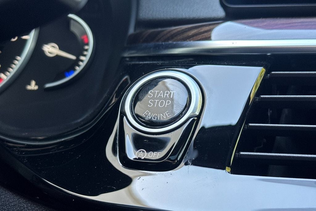 2019 BMW 5 Series 540i
