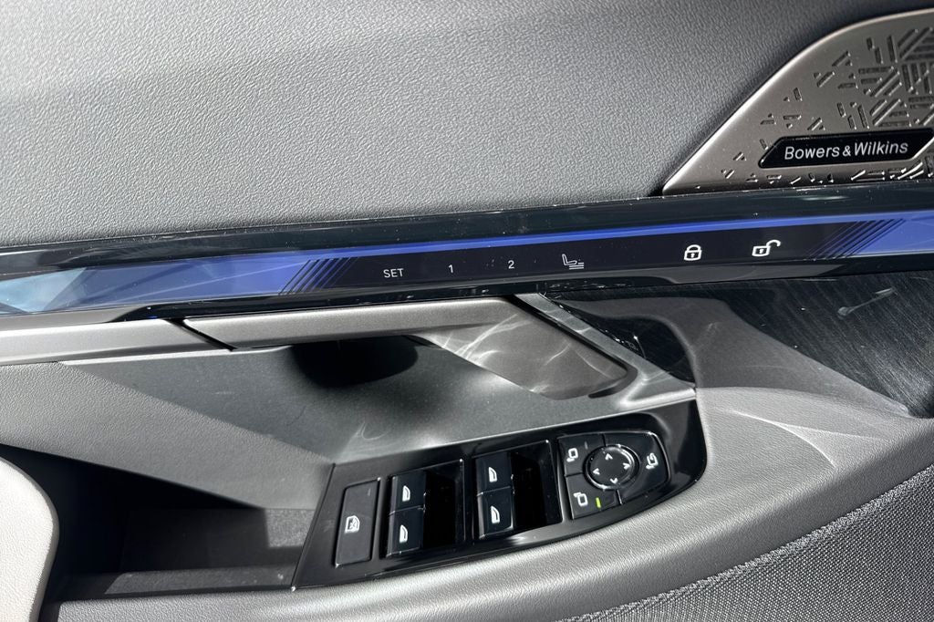2027 BMW M5 Base