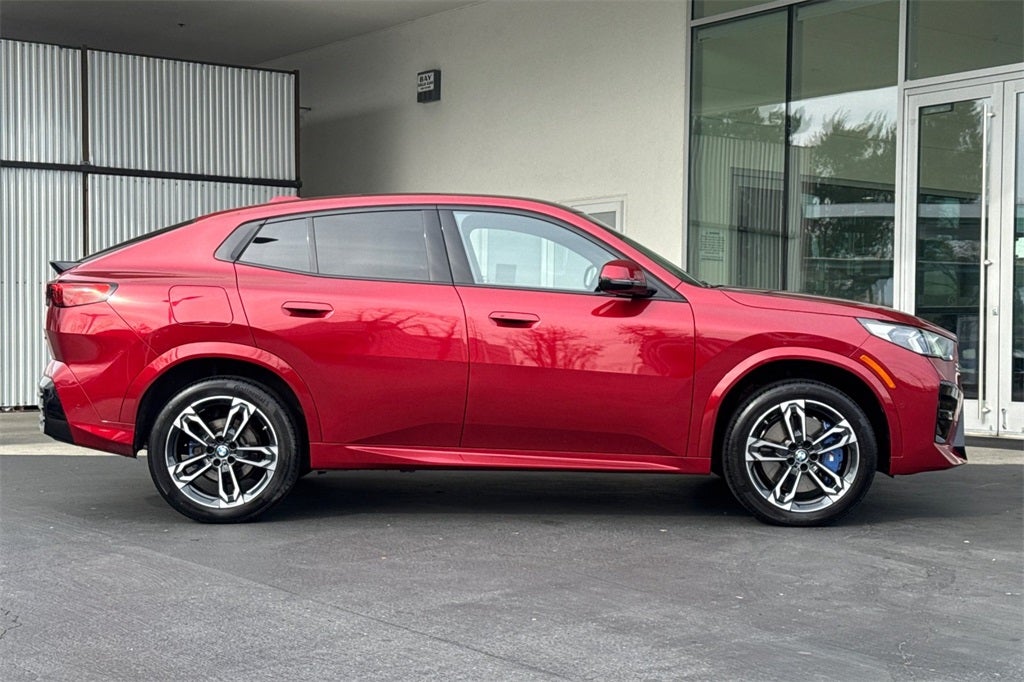 2025 BMW X2 xDrive28i