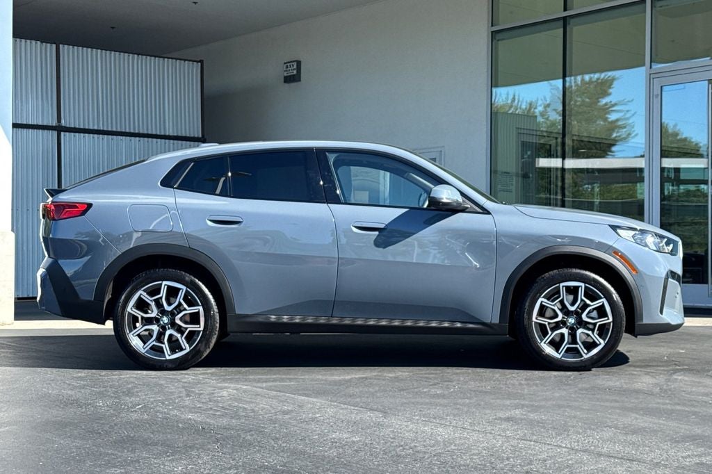 2025 BMW X2 xDrive28i