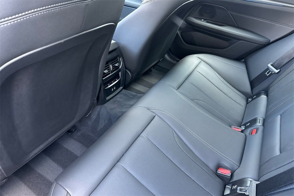 2025 BMW i4 eDrive40