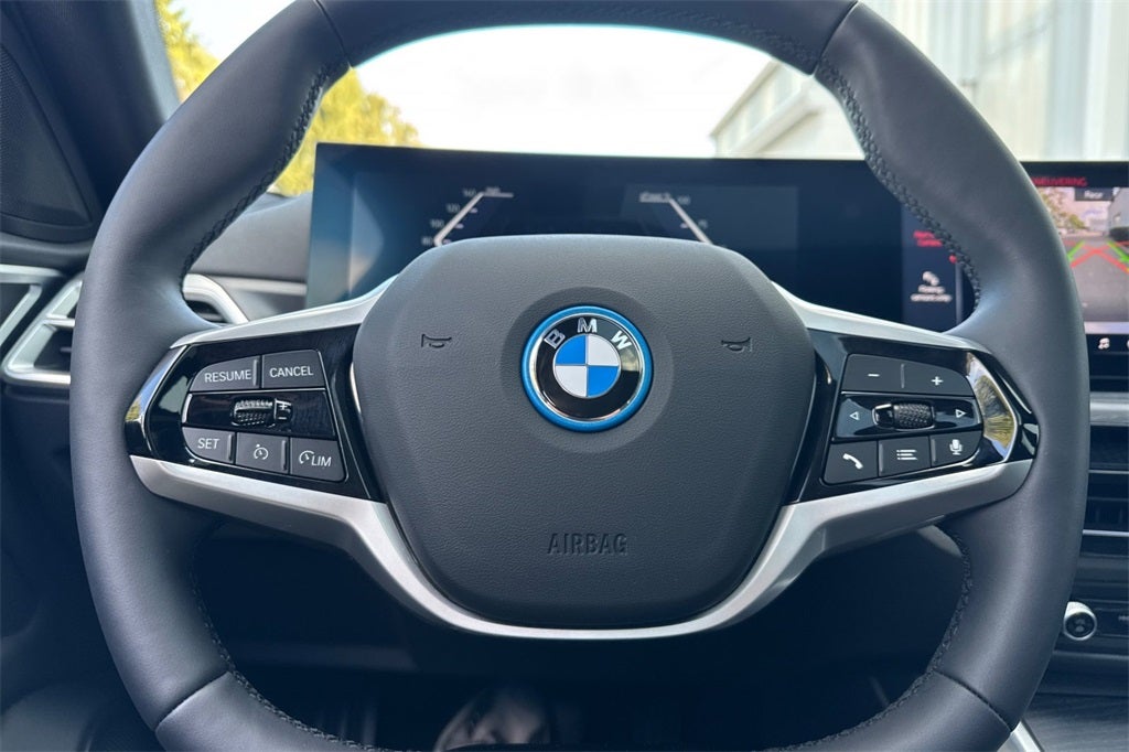2025 BMW i4 eDrive40