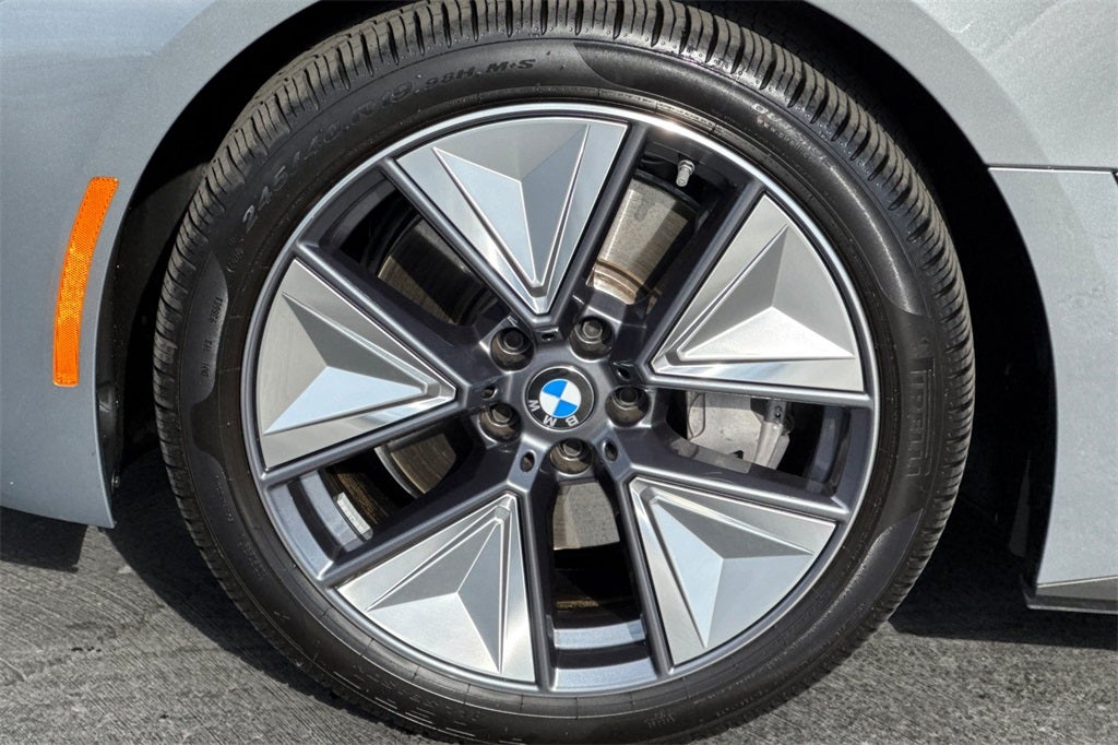 2025 BMW i4 eDrive40