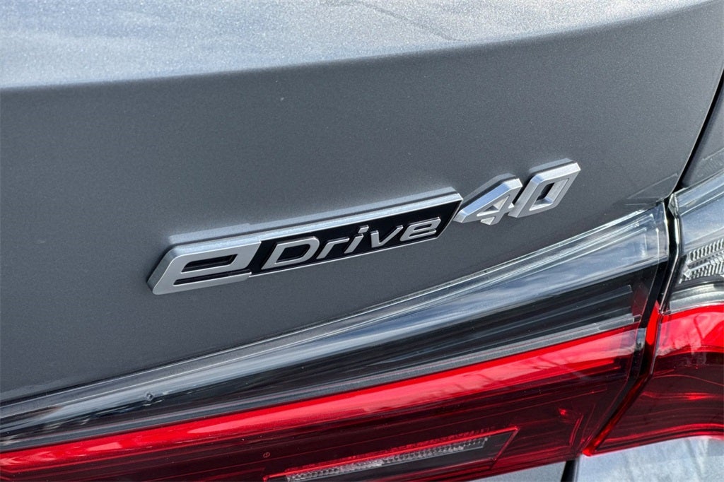 2025 BMW i4 eDrive40