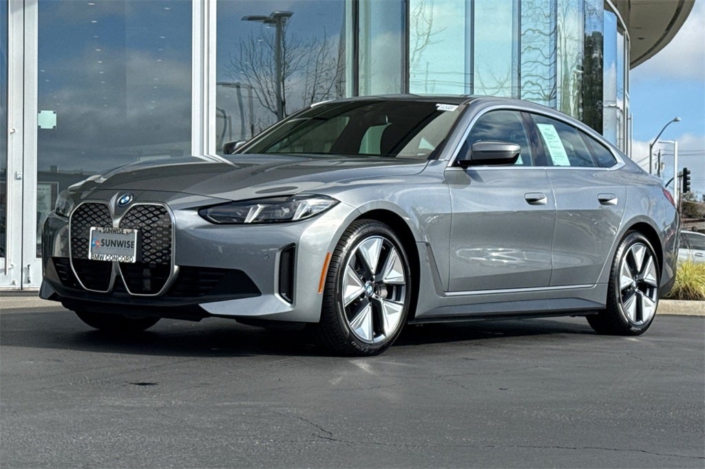 2025 BMW i4 eDrive40