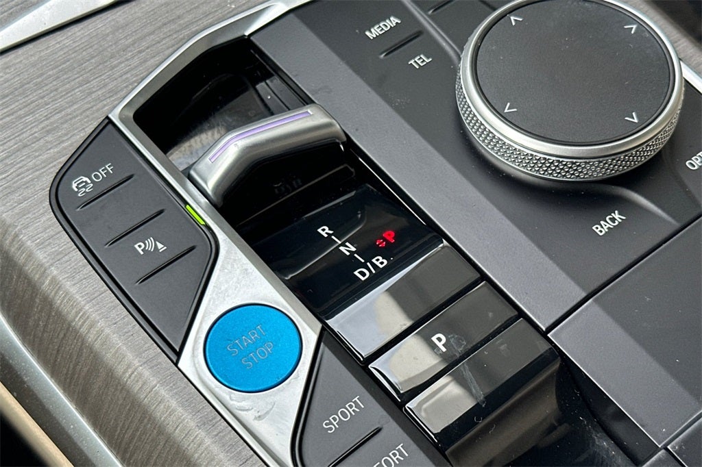 2025 BMW i4 eDrive40