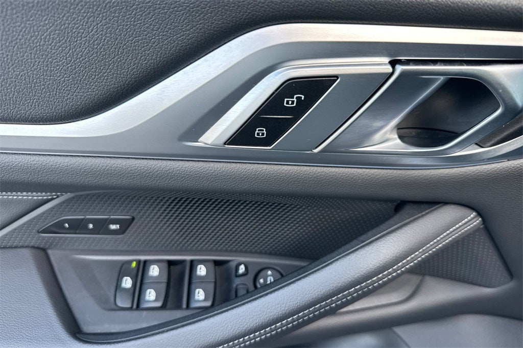 2025 BMW i4 eDrive40