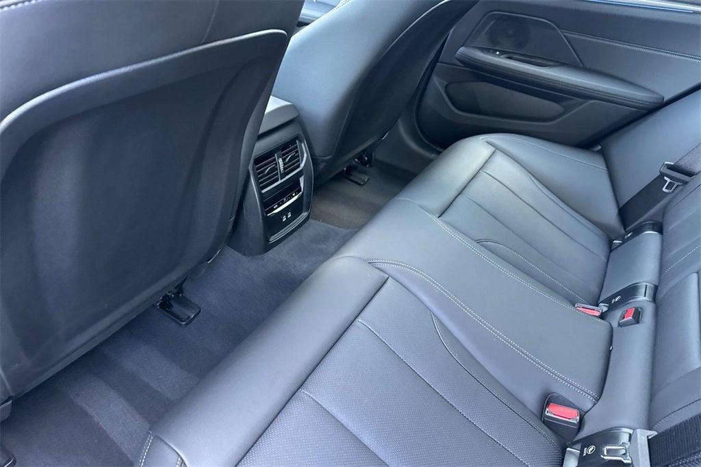 2025 BMW i4 eDrive40