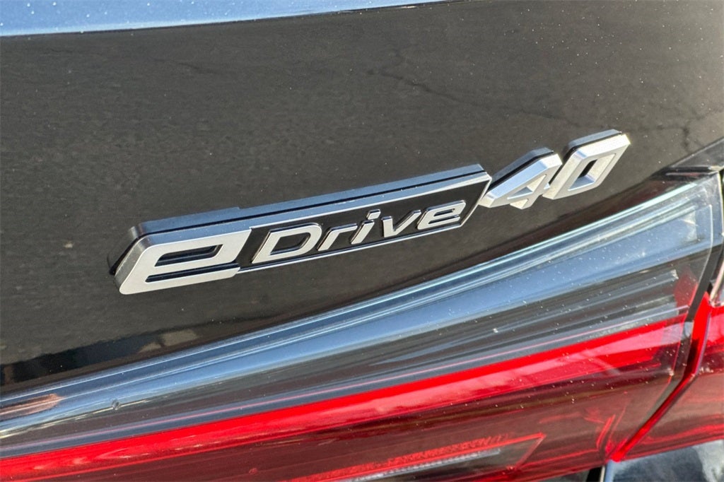 2025 BMW i4 eDrive40